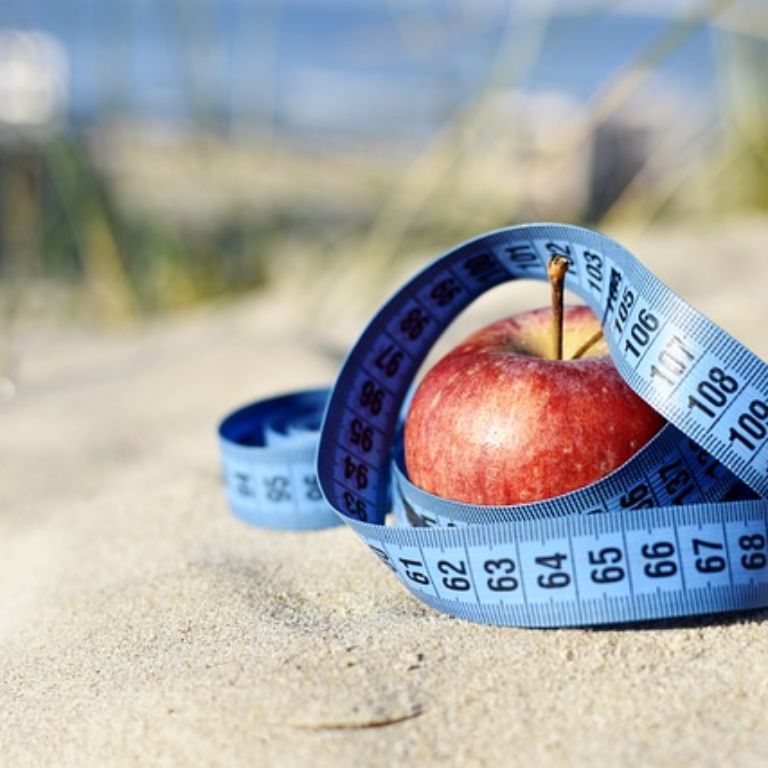 apple-tape-measure-beach-640