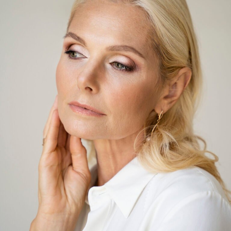 portrait-middle-aged-blonde-rich-woman